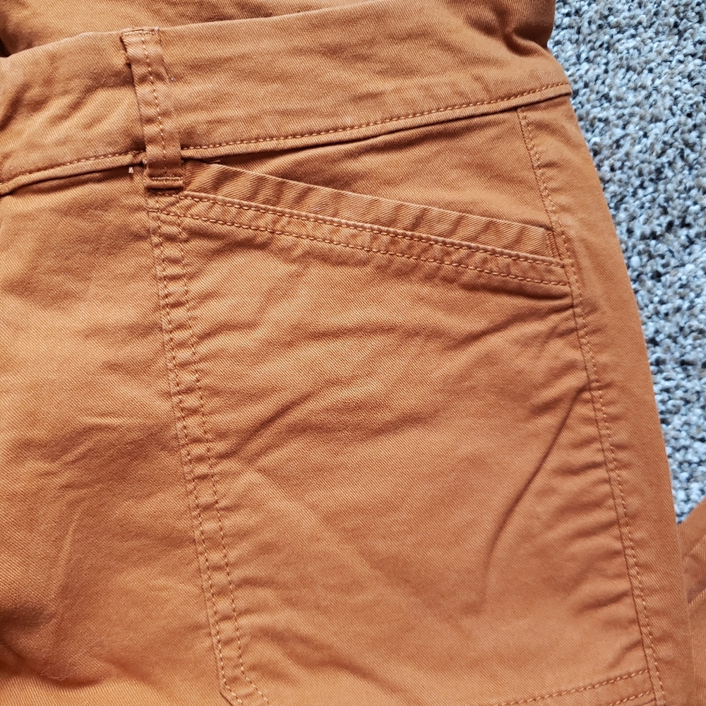 Old Navy pixie pants - Picture 2 of 4